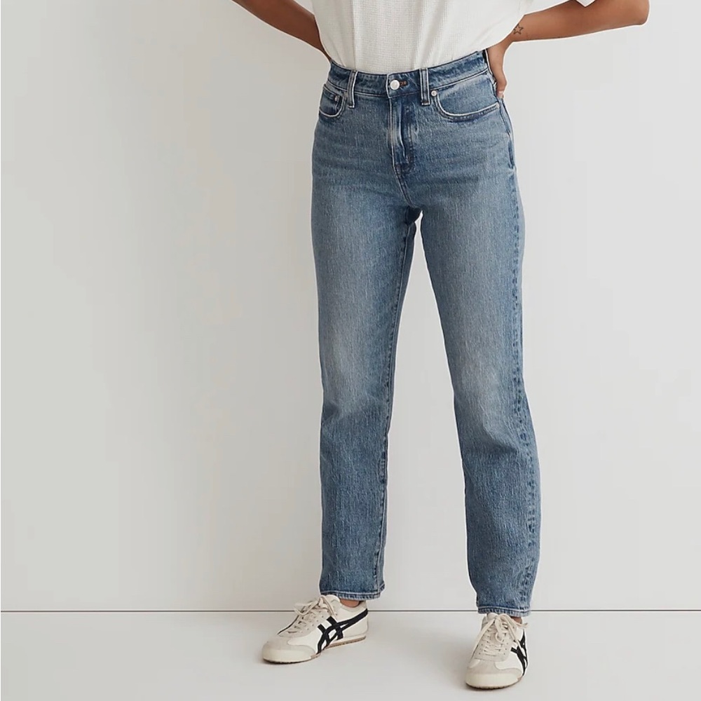 Madewell The Curvy 90s Straight Jean in Enmore Wash